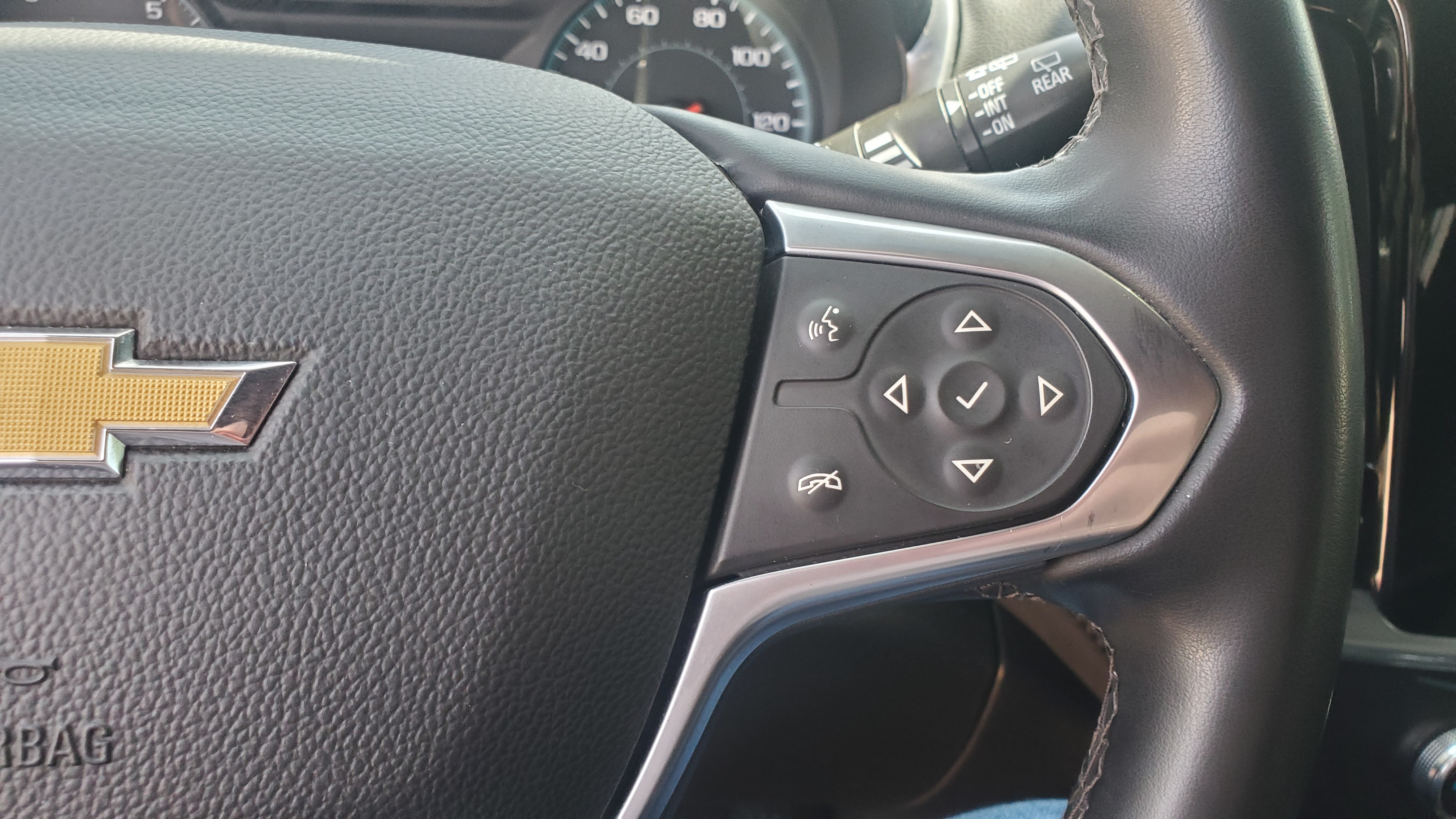 2023 Chevrolet Traverse 1LT - Photo 12