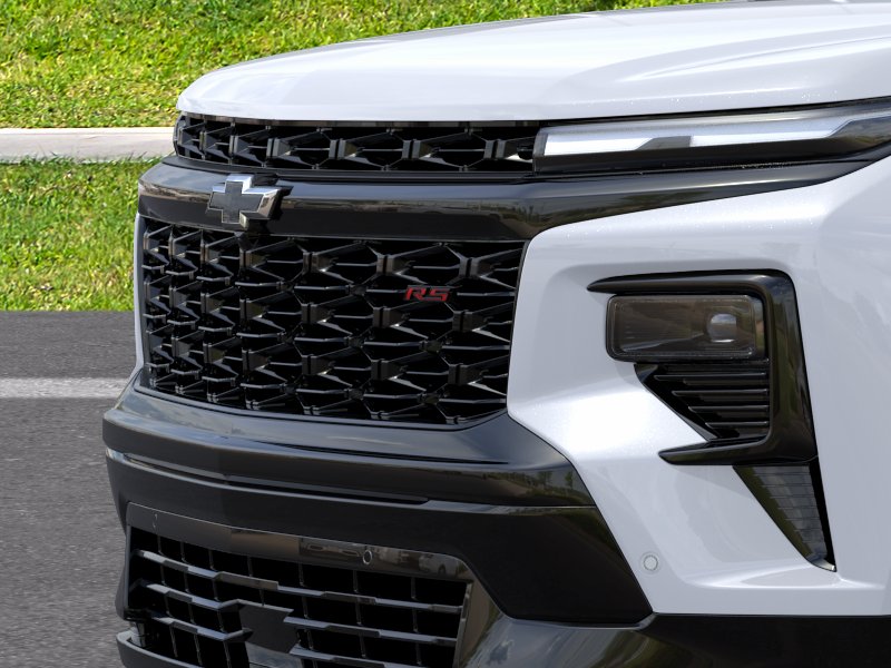 New 2027 Polar White Tricoat Chevrolet RS image 39