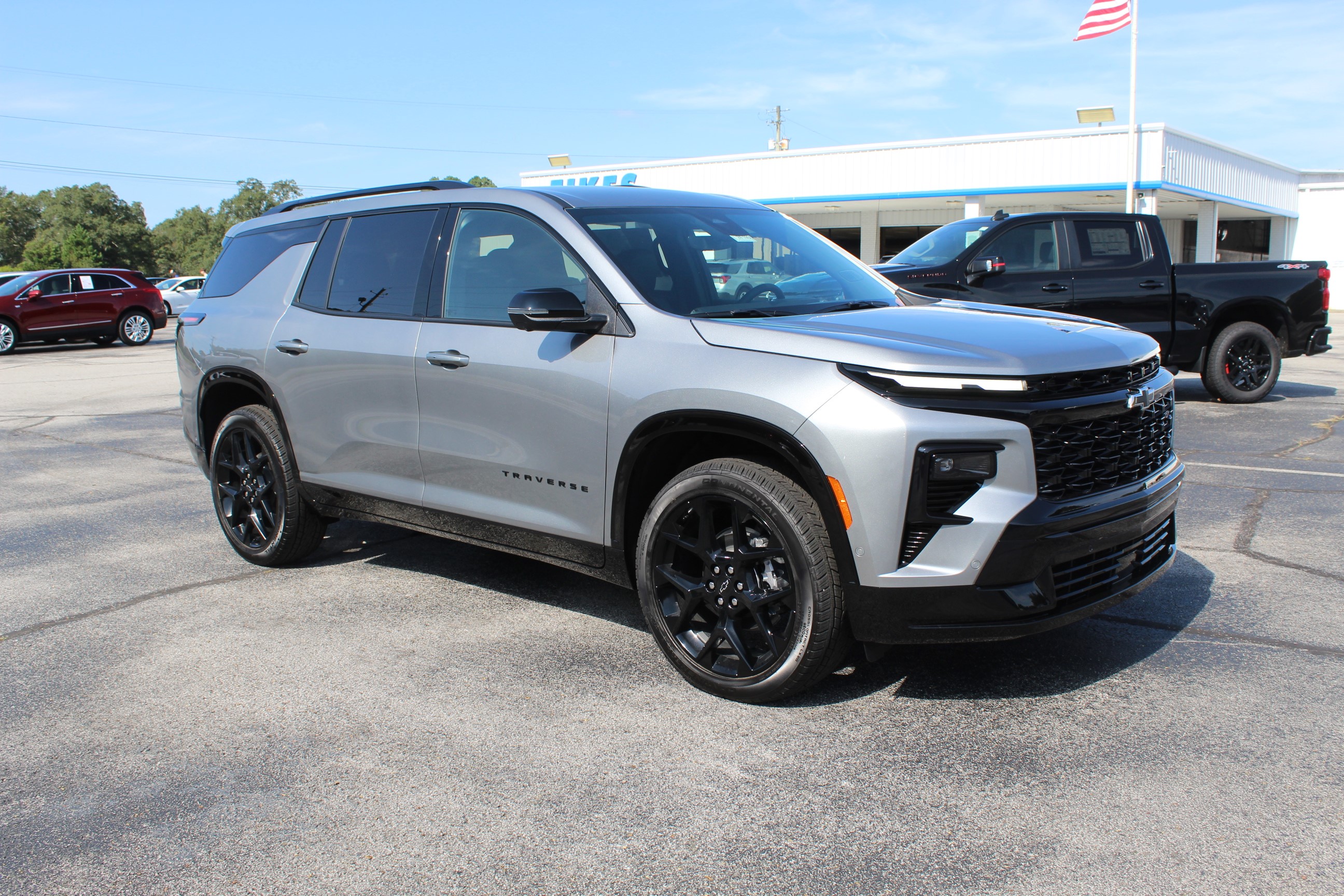 2026 Chevrolet Traverse RS photo 3