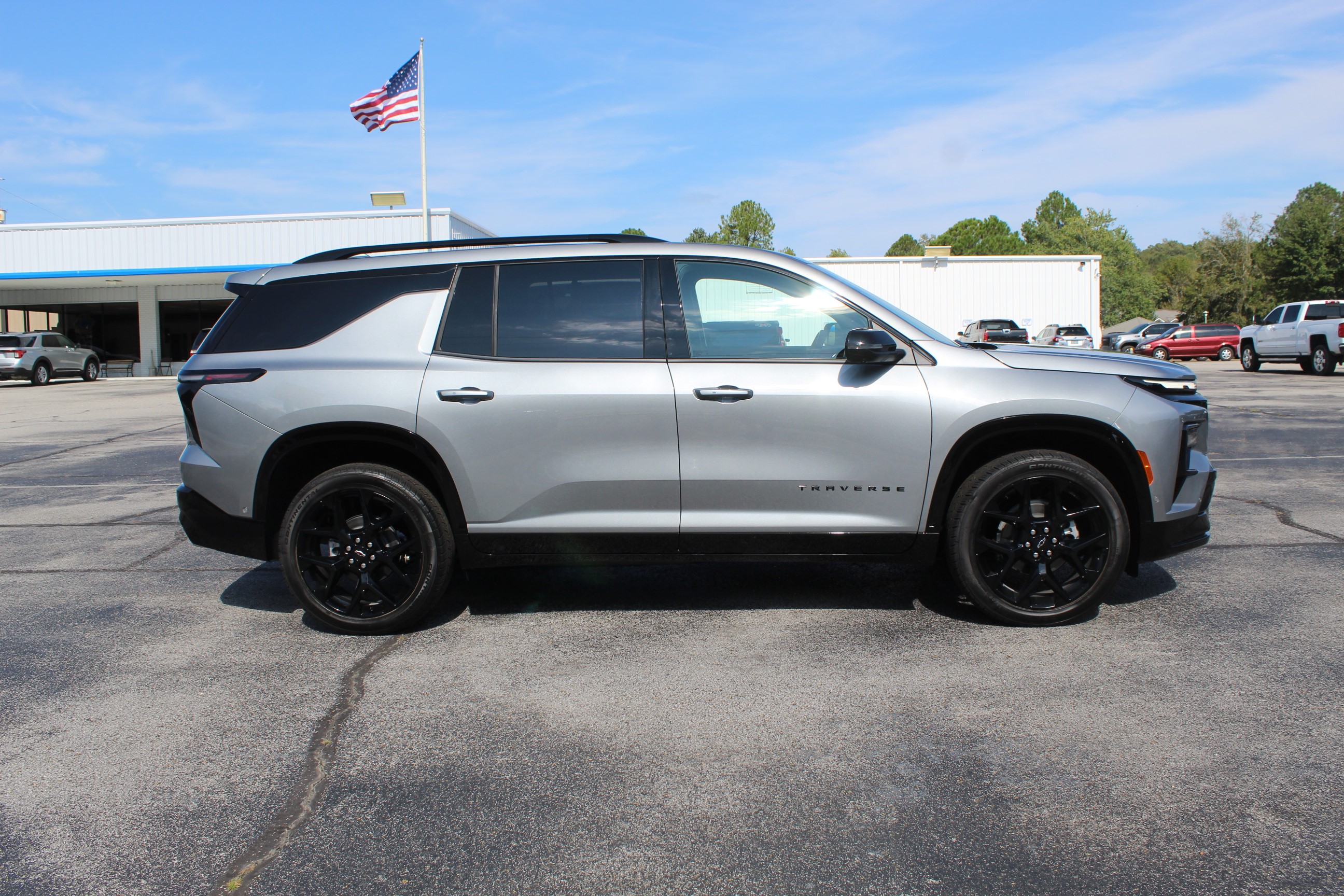 2026 Chevrolet Traverse RS photo 4