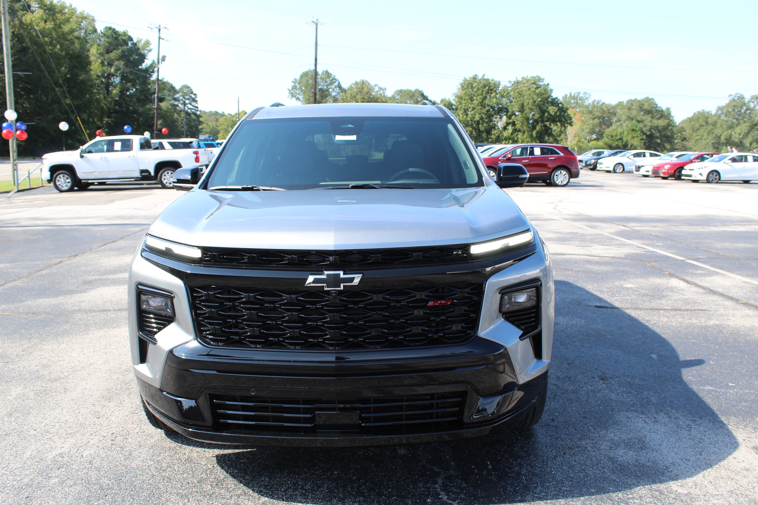 2026 Chevrolet Traverse RS photo 2