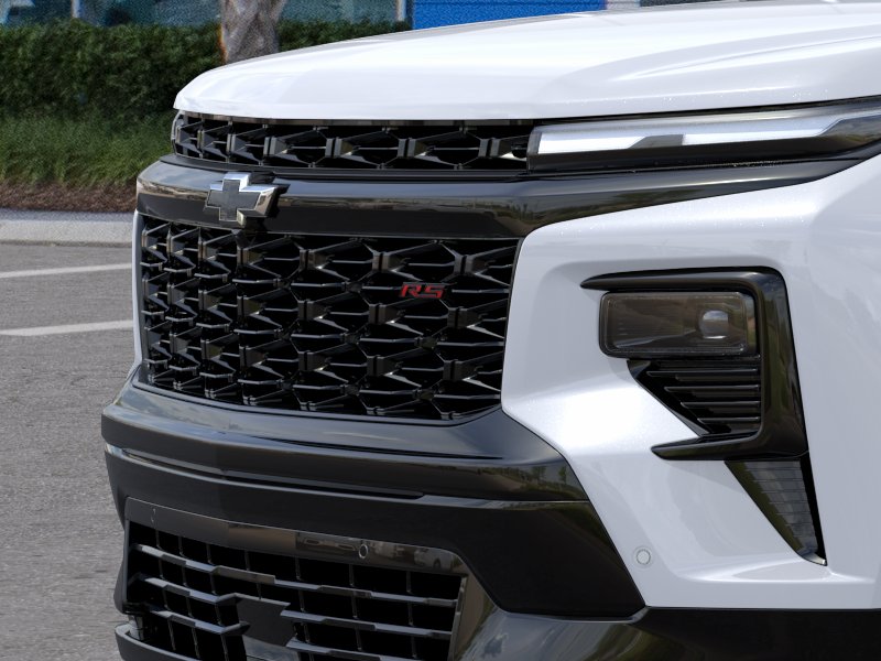 New 2026 Polar White Tricoat Chevrolet RS image 37