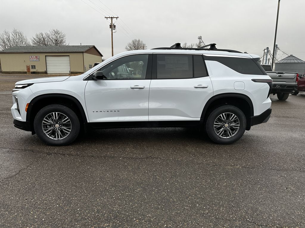 2026 Chevrolet Traverse photo 4