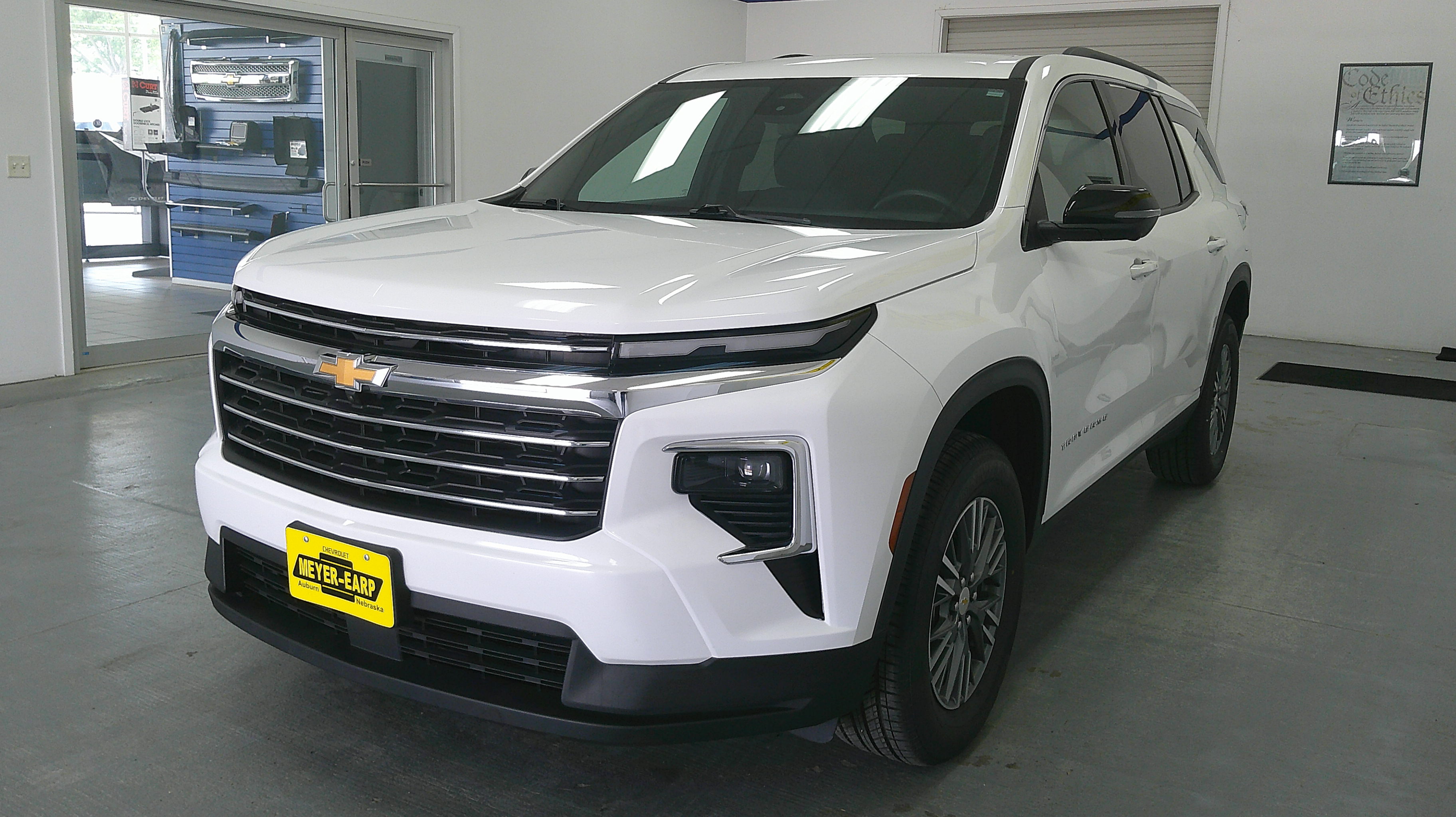2024 Chevrolet Traverse 2LT - Photo 8