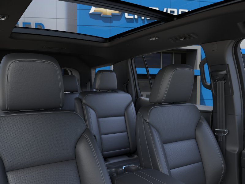New 2027 Polar White Tricoat Chevrolet LT image 24