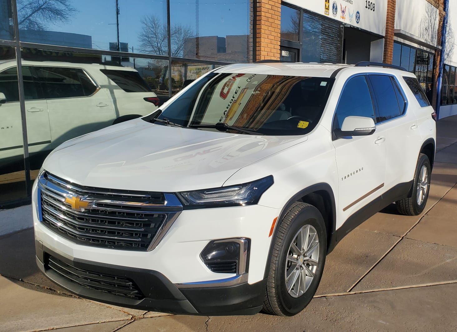 2023 Chevrolet Traverse LT Cloth