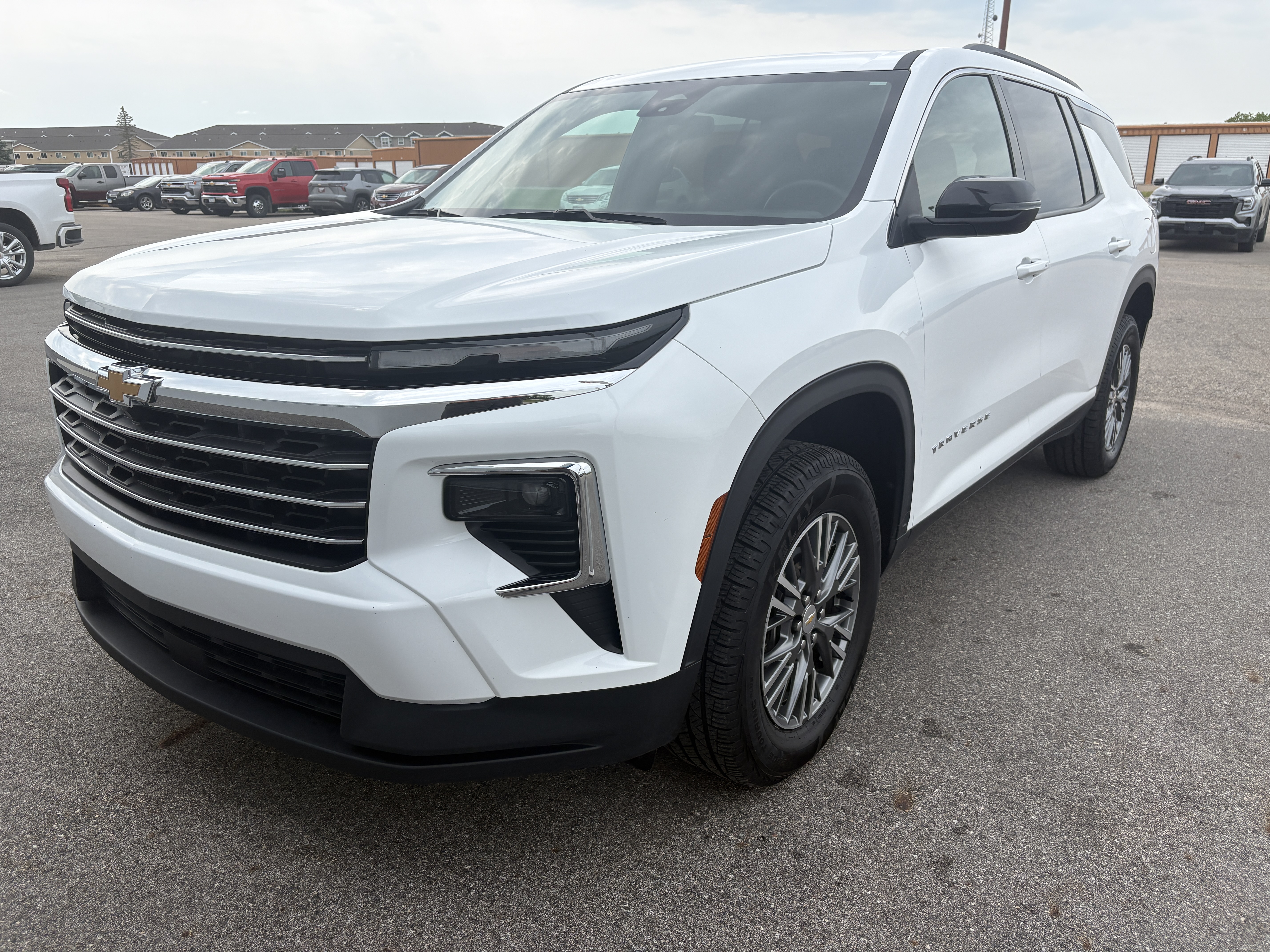 Used 2025 Chevrolet Traverse LT with VIN 1GNEVGRS4SJ157863 for sale in Thief River Falls, Minnesota