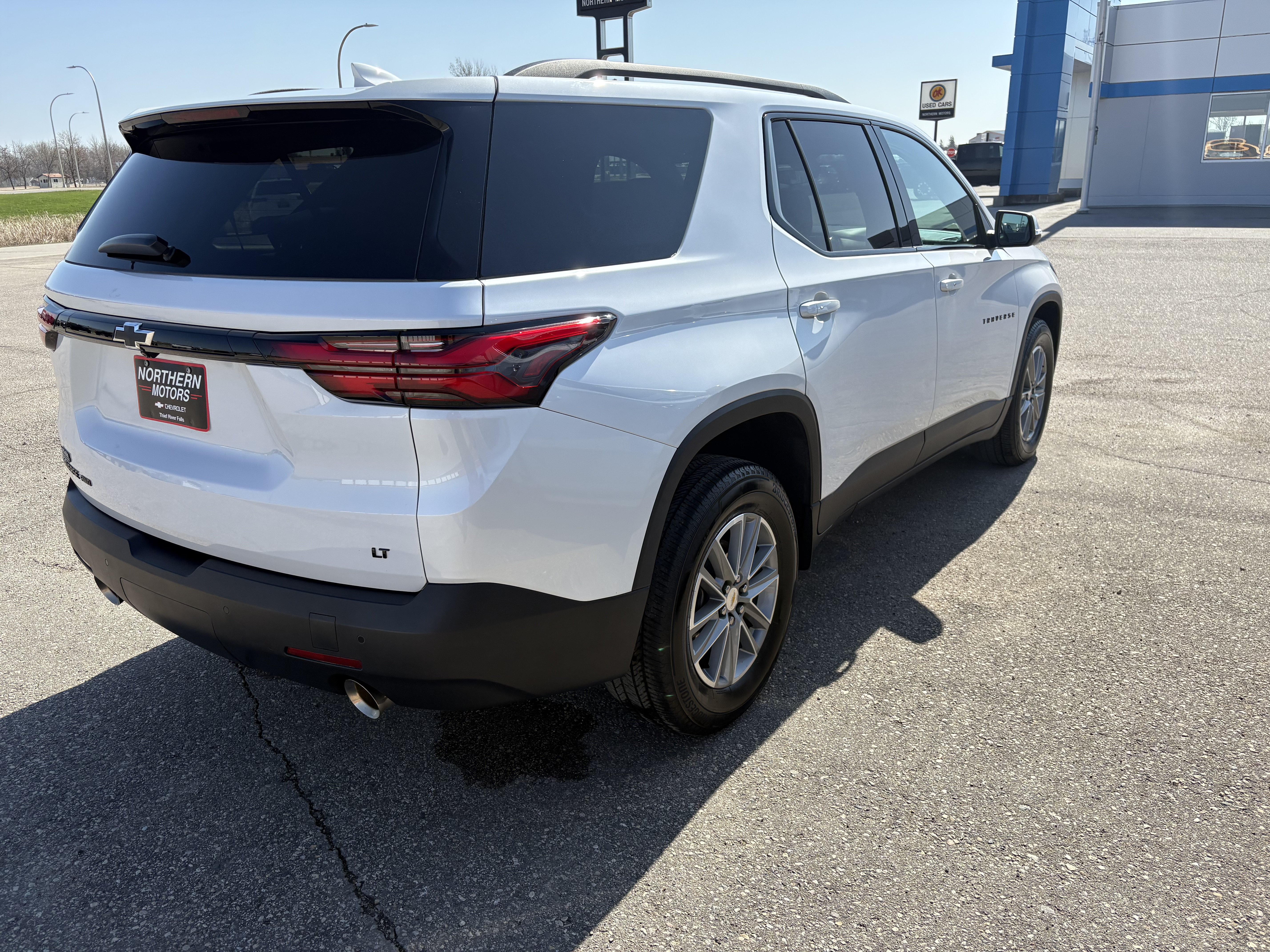 Used 2022 Chevrolet Traverse 3LT with VIN 1GNEVHKW1NJ183974 for sale in Thief River Falls, Minnesota