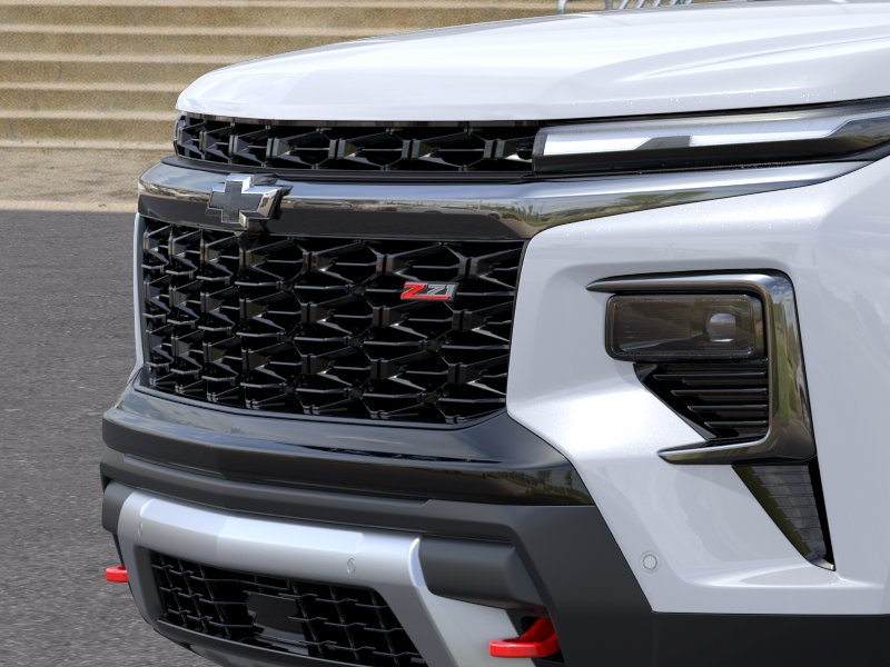 New 2027 Polar White Tricoat Chevrolet Z71 image 37