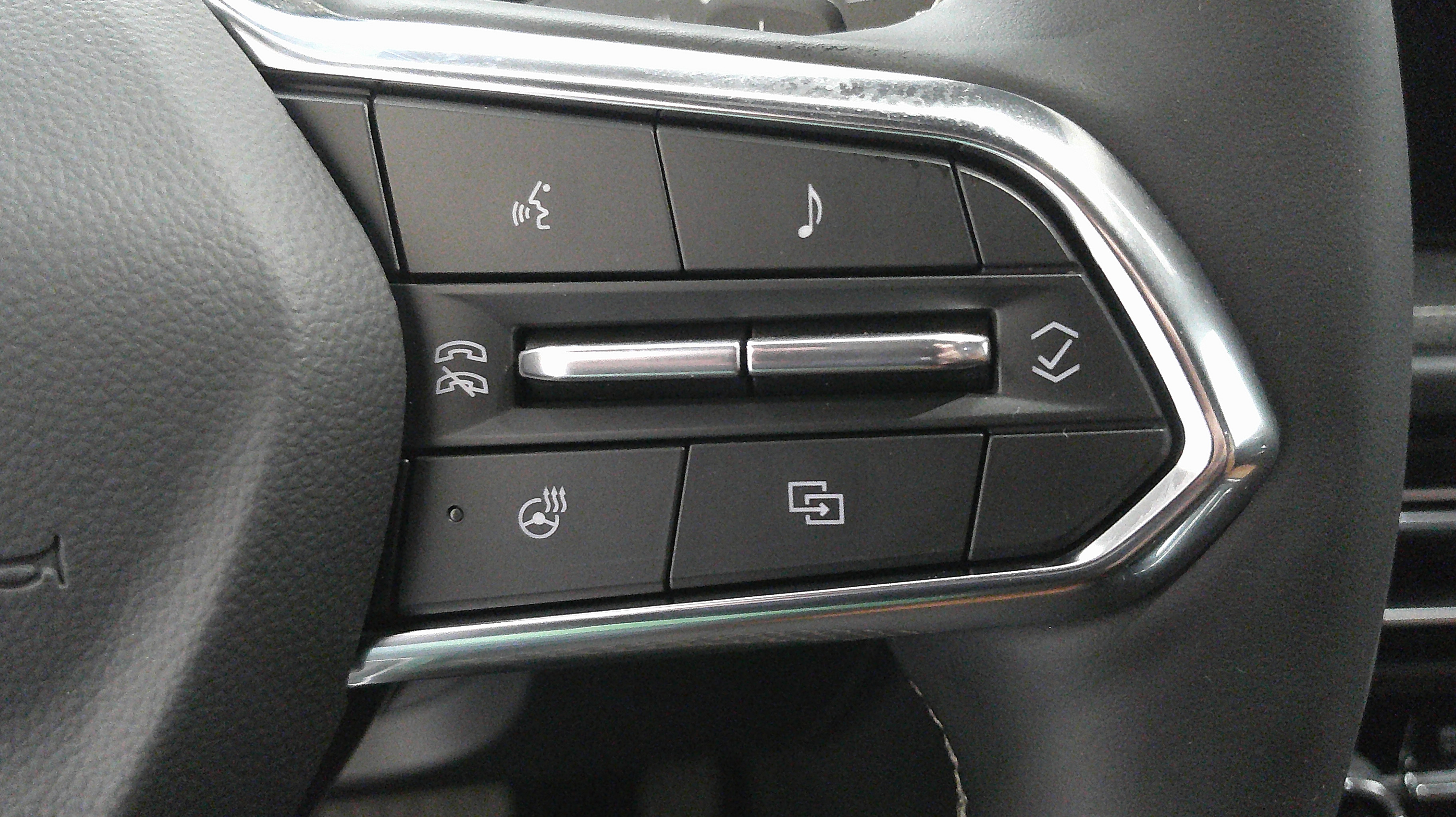 2027 Chevrolet Traverse Z71 - Photo 24