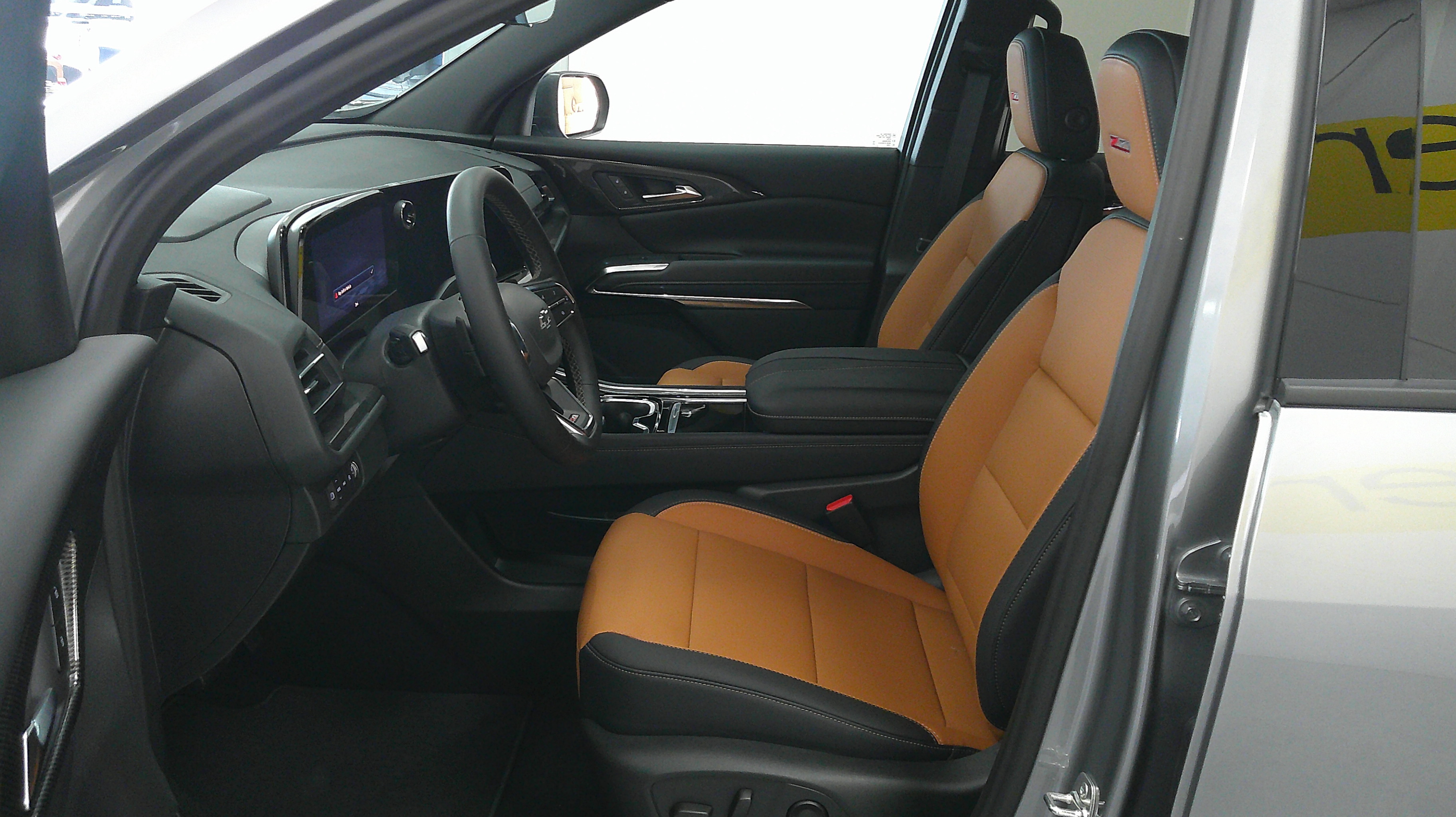2027 Chevrolet Traverse Z71 - Photo 12