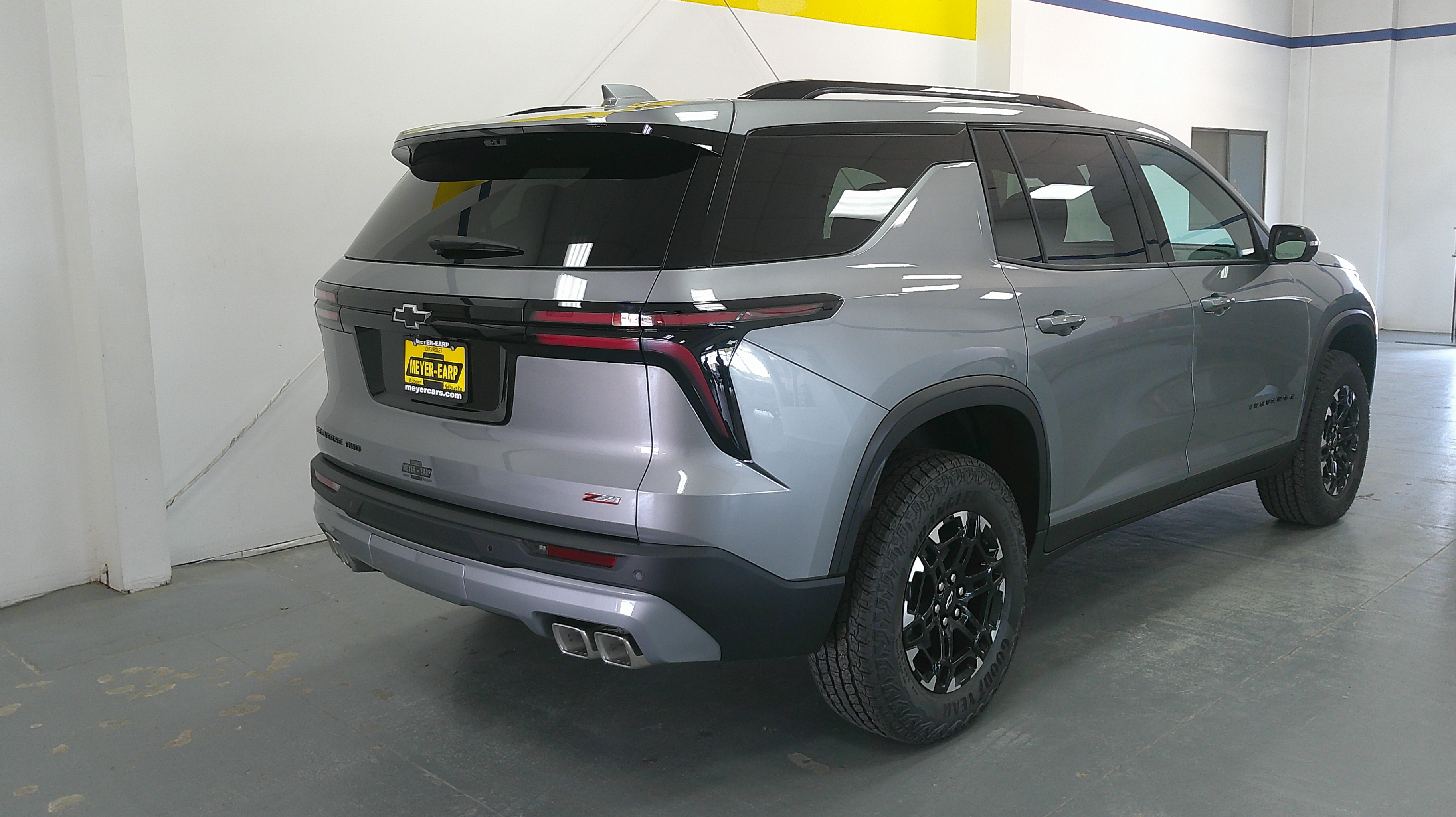 2027 Chevrolet Traverse Z71 - Photo 8
