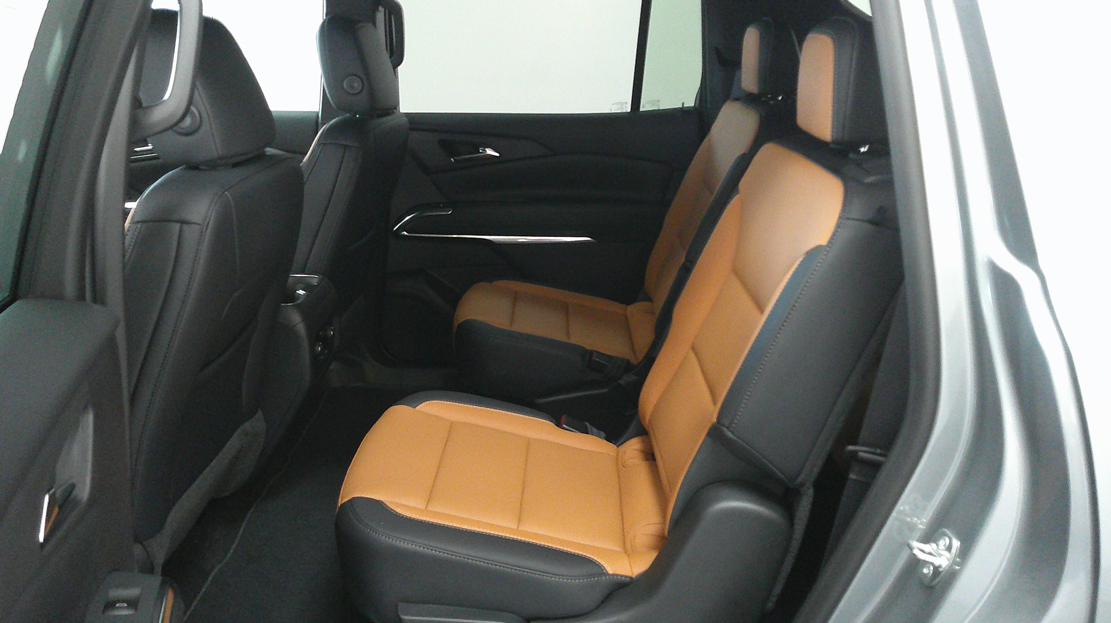2027 Chevrolet Traverse Z71 - Photo 14