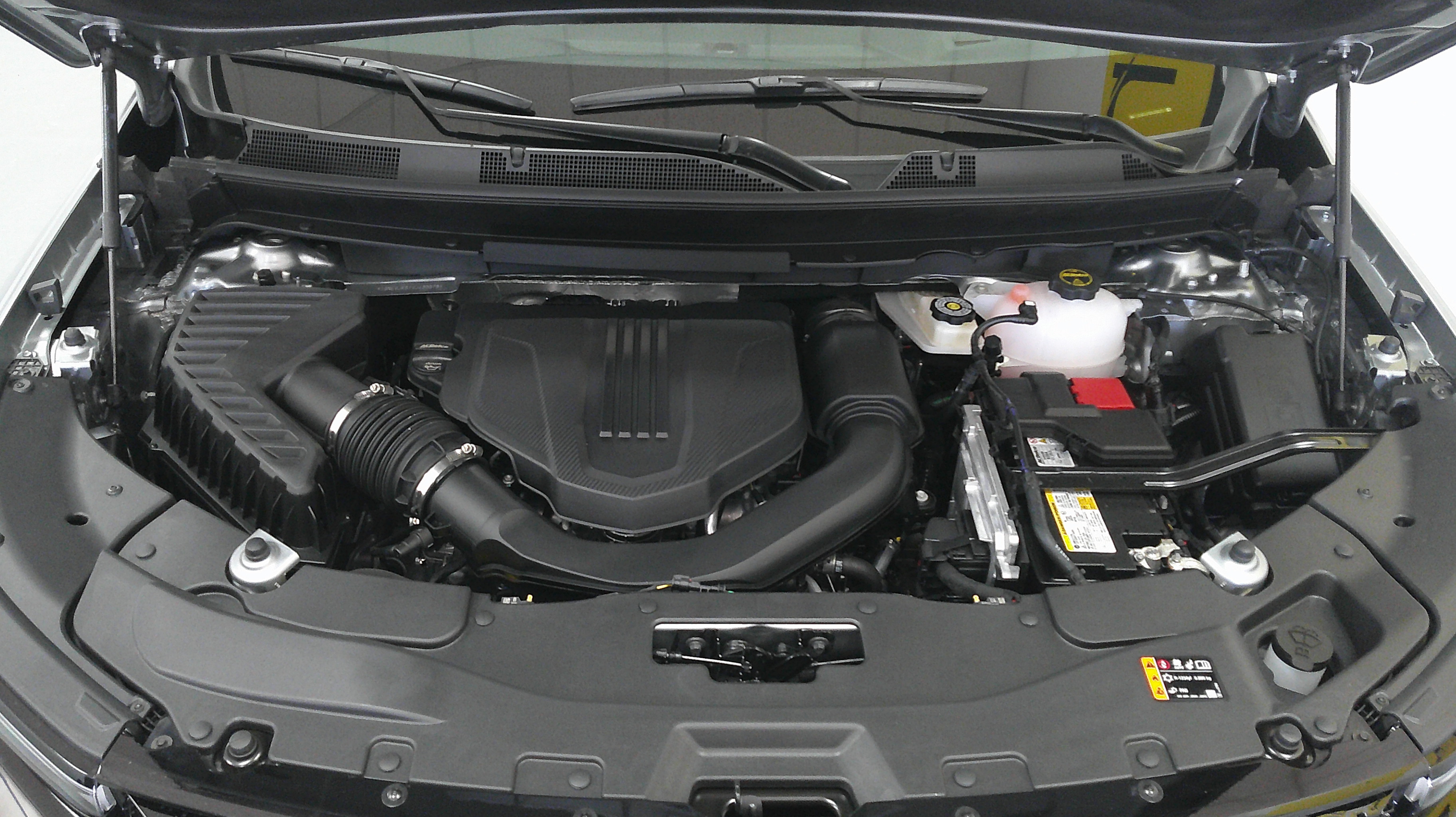 2027 Chevrolet Traverse Z71 - Photo 10