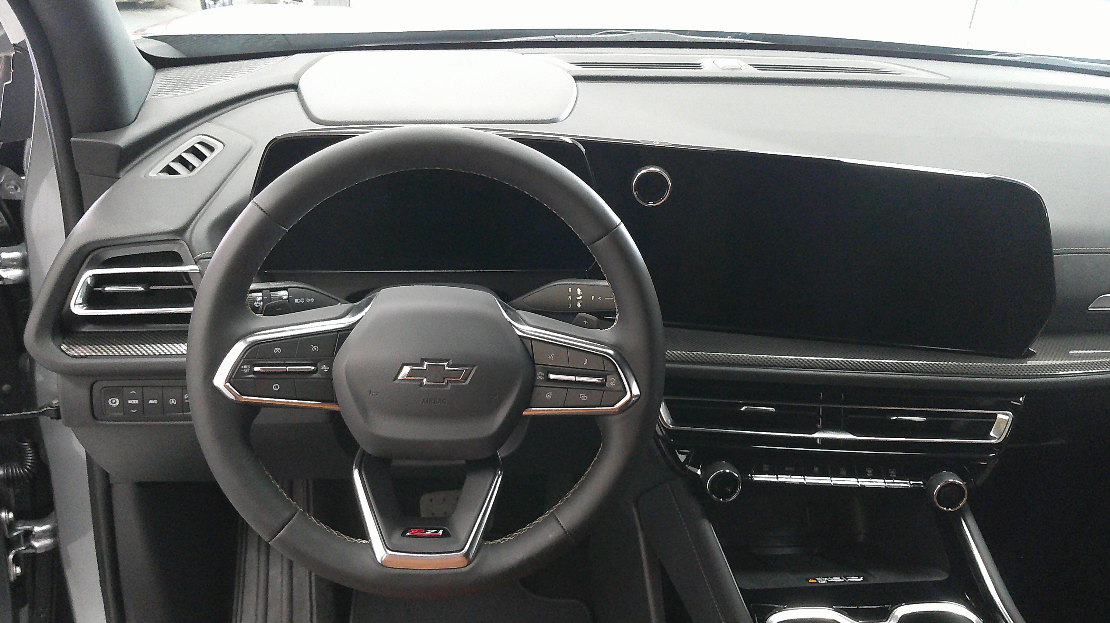 2027 Chevrolet Traverse Z71 - Photo 17