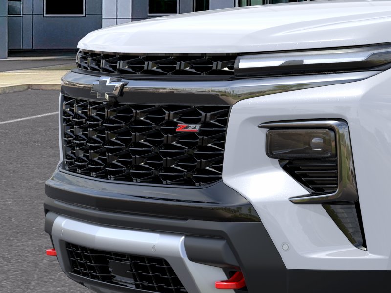 New 2027 Polar White Tricoat Chevrolet Z71 image 37