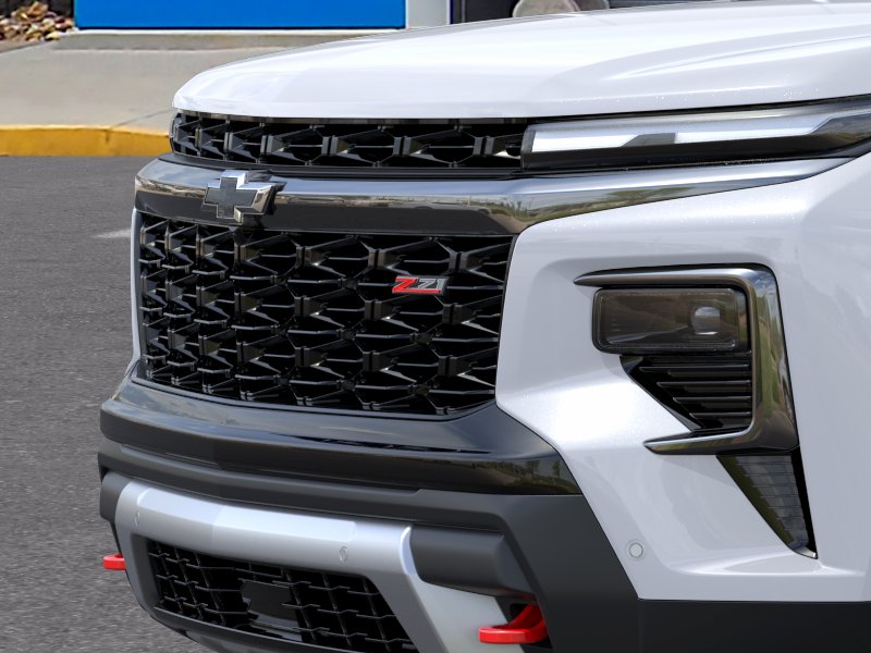 New 2026 Polar White Tricoat Chevrolet Z71 image 13
