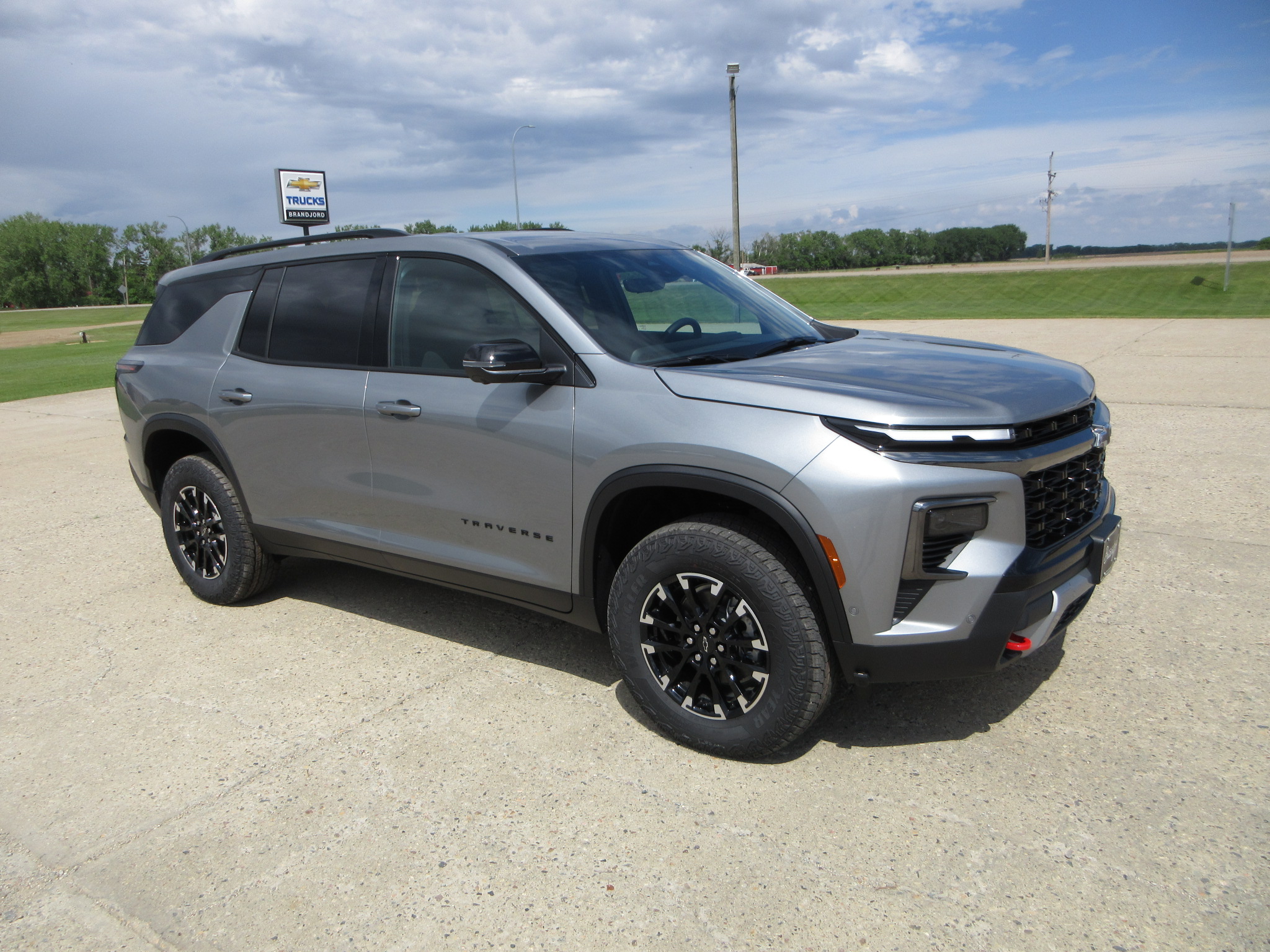2026 Chevrolet Traverse Z71 - Photo 1