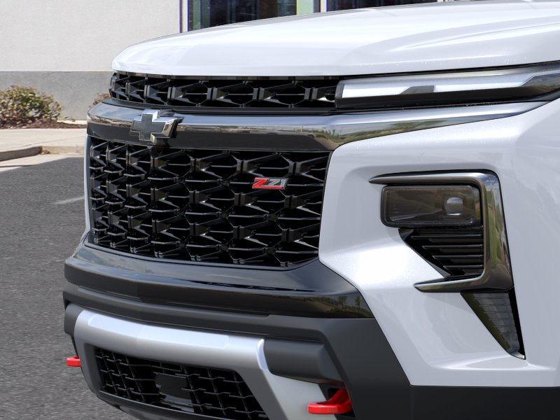 New 2027 Polar White Tricoat Chevrolet Z71 image 39