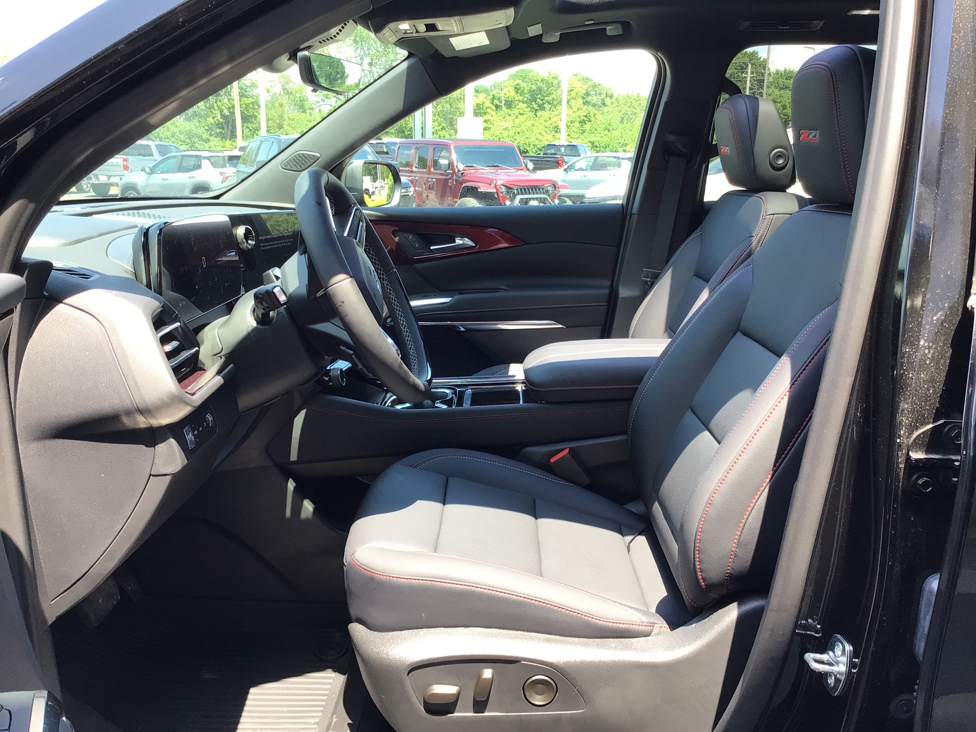 2026 Chevrolet Traverse Z71 - Photo 18