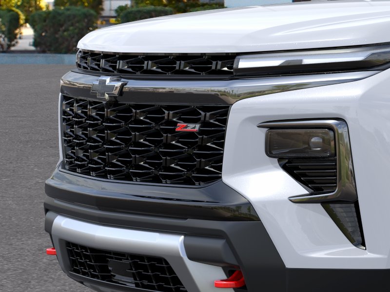 New 2027 Polar White Tricoat Chevrolet Z71 image 37