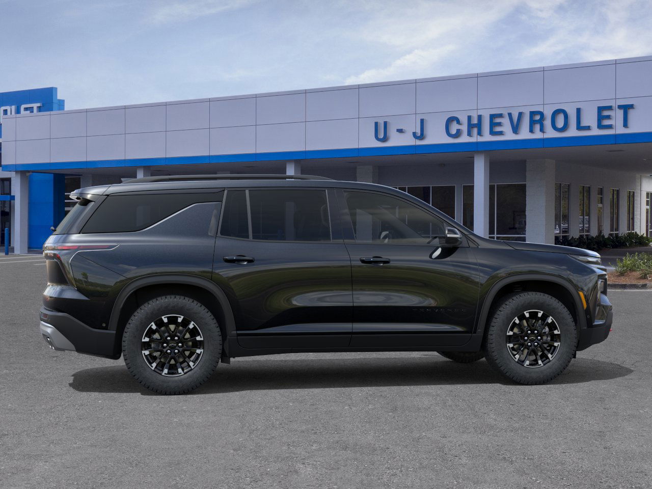 2026 Chevrolet Traverse Z71 photo 2