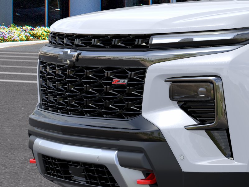 New 2026 Polar White Tricoat Chevrolet Z71 image 39