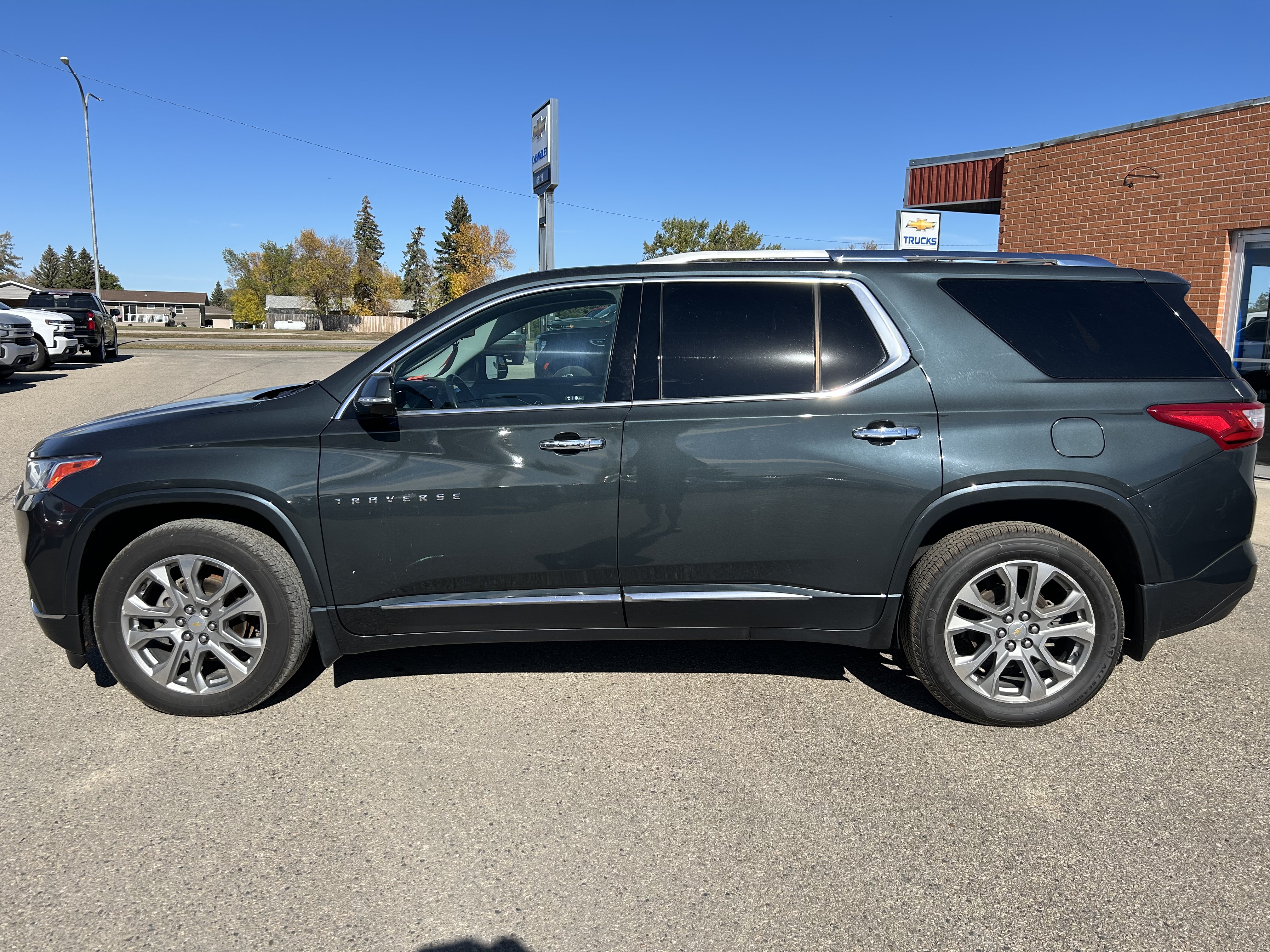 Used 2018 Chevrolet Traverse Premier with VIN 1GNEVJKW9JJ136936 for sale in Bottineau, ND