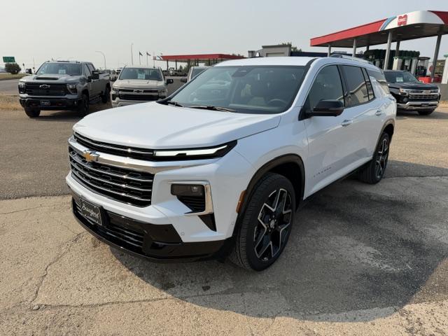New 2026 Polar White Tricoat Chevrolet High Country image 2