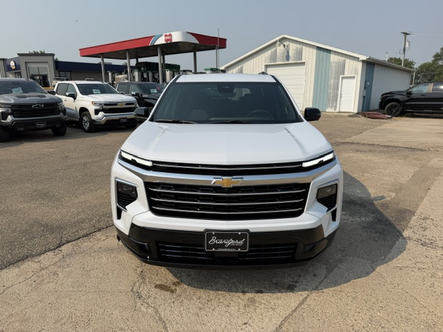 New 2026 Polar White Tricoat Chevrolet High Country image 5