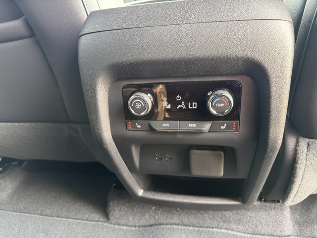 New 2026 Polar White Tricoat Chevrolet High Country image 19