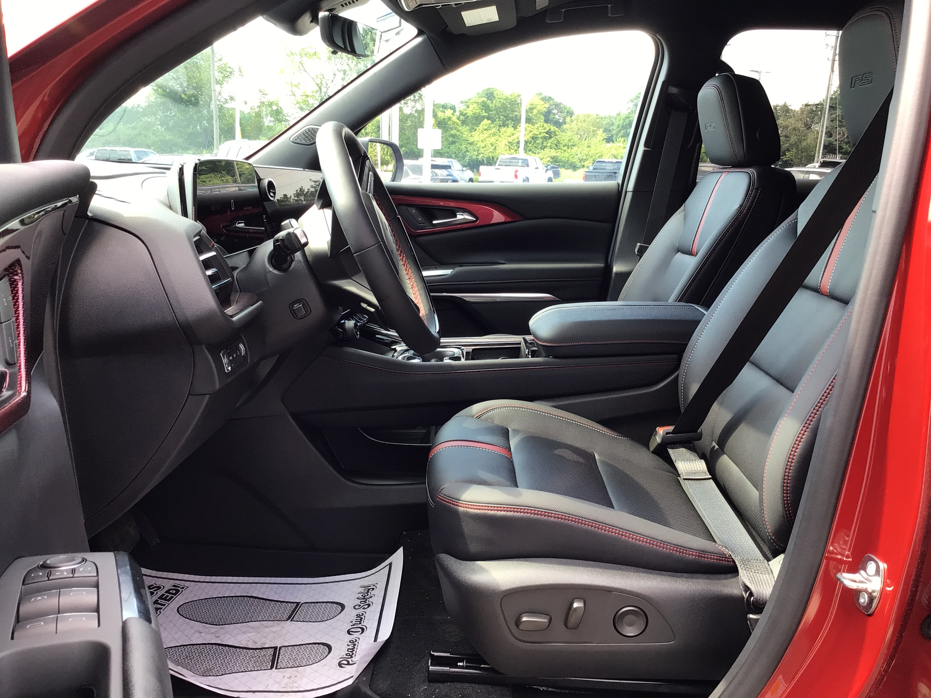2026 Chevrolet Traverse RS - Photo 12