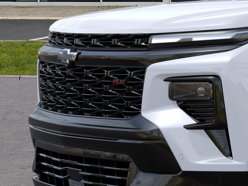 New 2026 Polar White Tricoat Chevrolet RS image 13