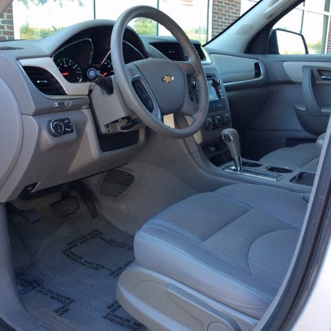 Pre-Owned 2013 Chevrolet Traverse LS