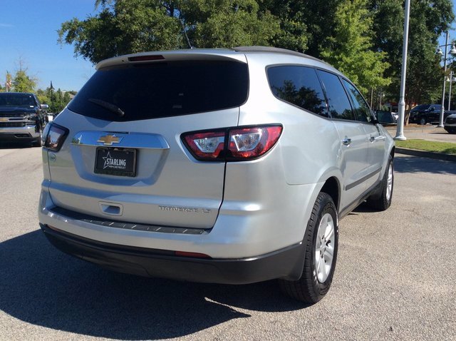 Pre-Owned 2013 Chevrolet Traverse LS