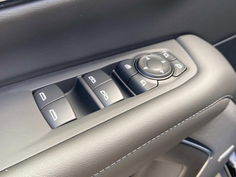 2026 Chevrolet Suburban LT photo 10