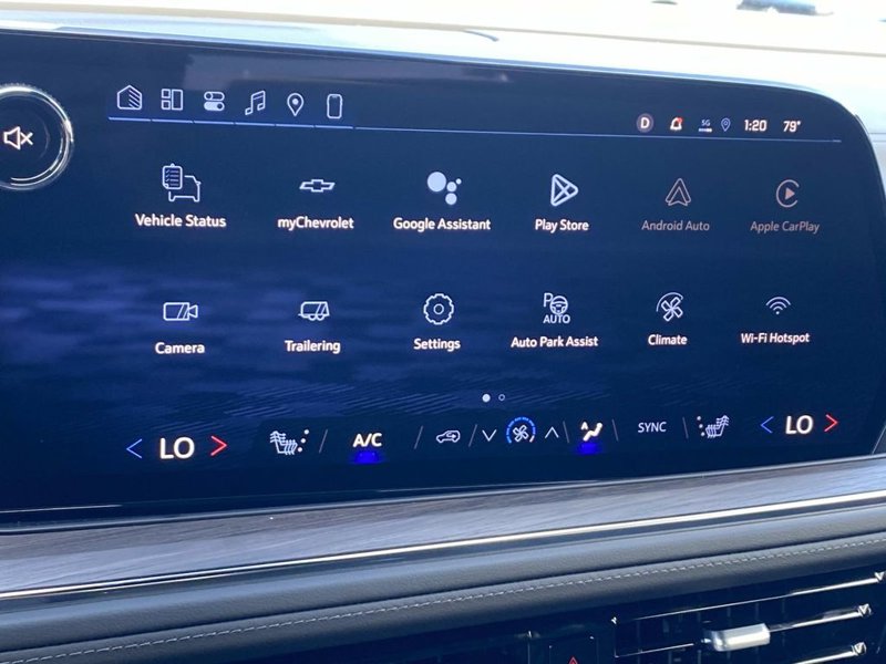 2026 Chevrolet Suburban LT photo 7
