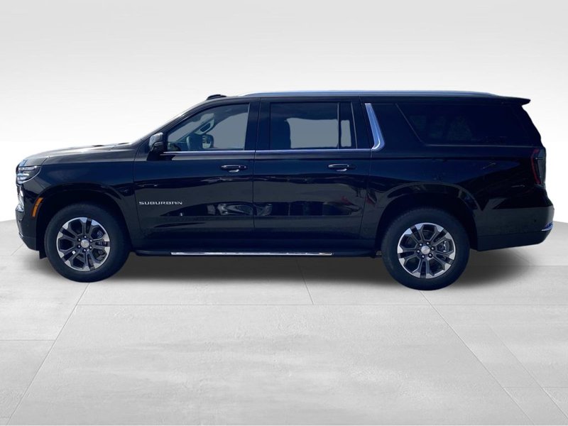 2026 Chevrolet Suburban LT photo 4