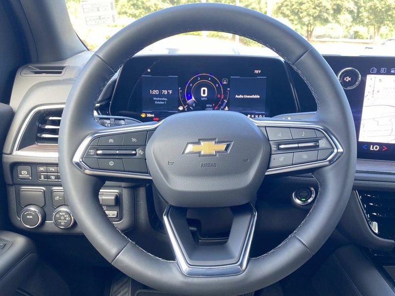 2026 Chevrolet Suburban LT photo 11