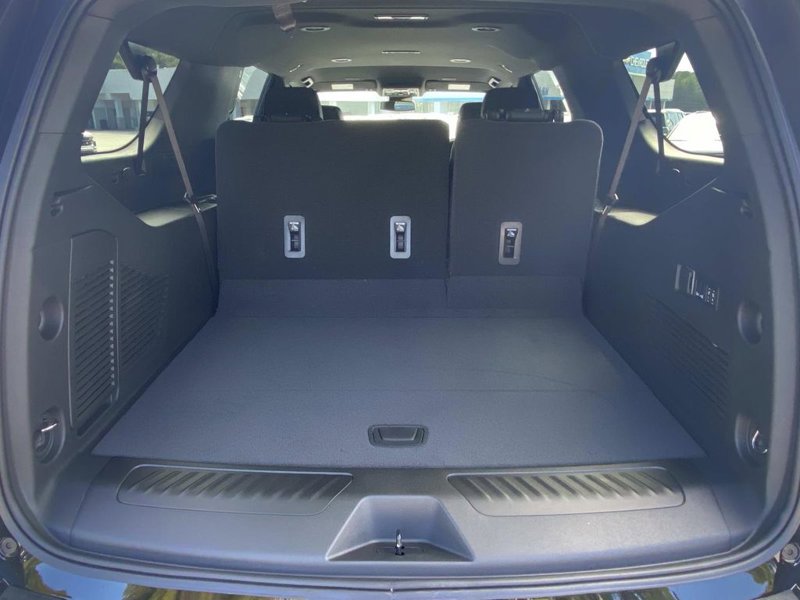 2026 Chevrolet Suburban LT photo 6