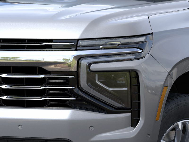 2025 Chevrolet Suburban LT photo 10