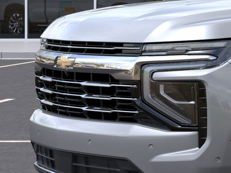 2025 Chevrolet Suburban LT photo 13