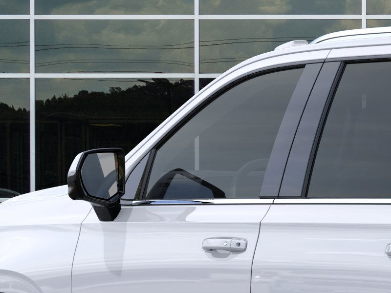 2025 Chevrolet Suburban LT photo 10