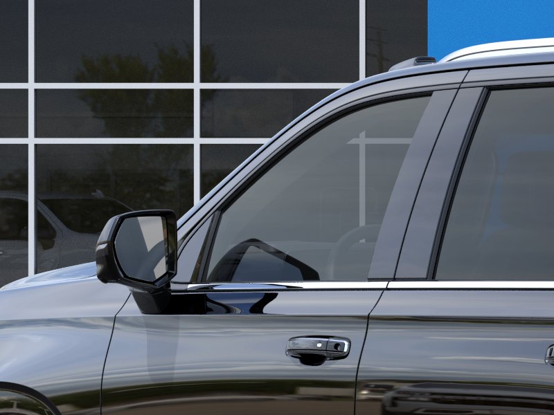 2026 Chevrolet Suburban Premier - Photo 13