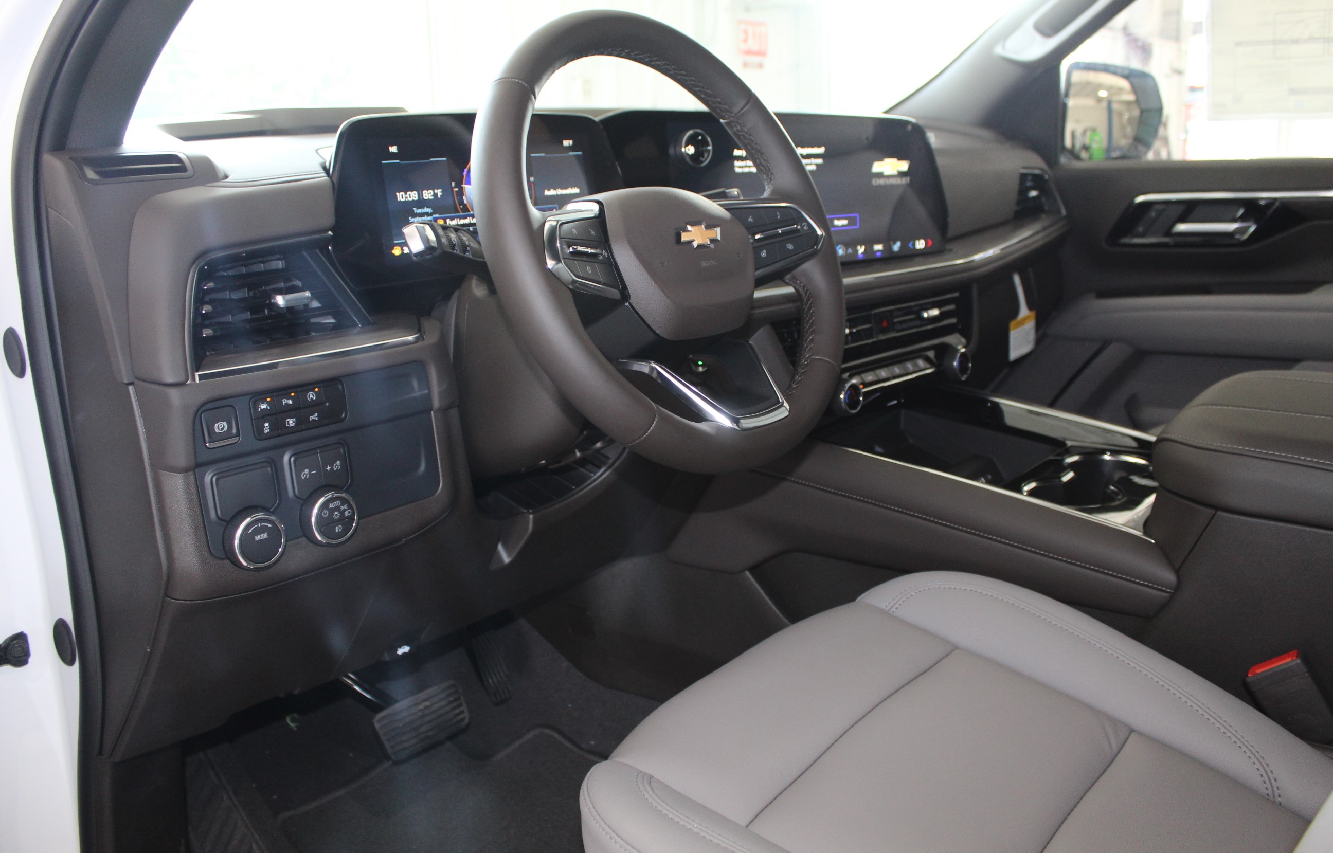 2026 Chevrolet Tahoe LT photo 3