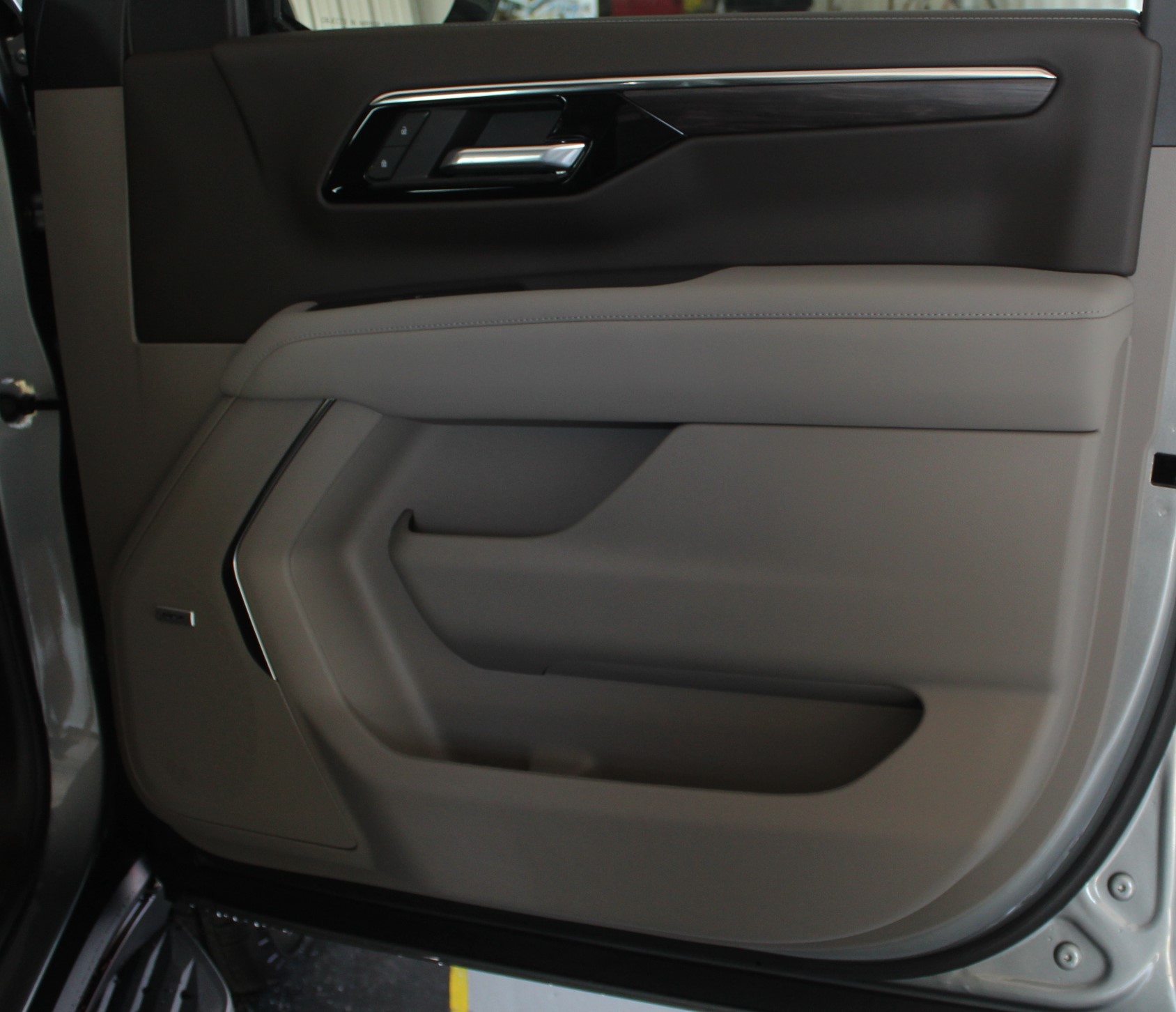 2025 Chevrolet Tahoe LT photo 10