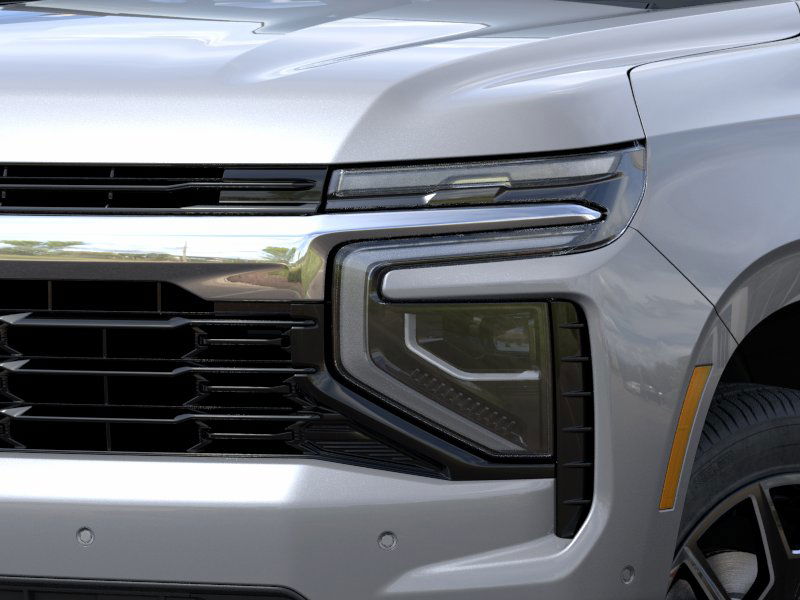 2025 Chevrolet Suburban LS photo 9