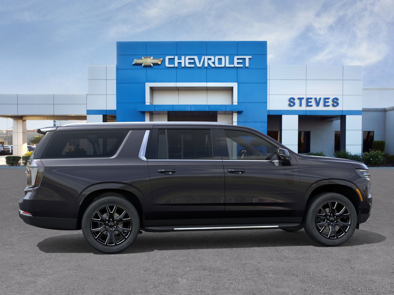 2025 Chevrolet Suburban LT photo 5