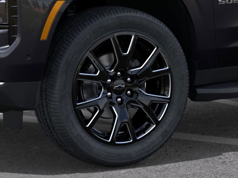 2025 Chevrolet Suburban LT photo 9