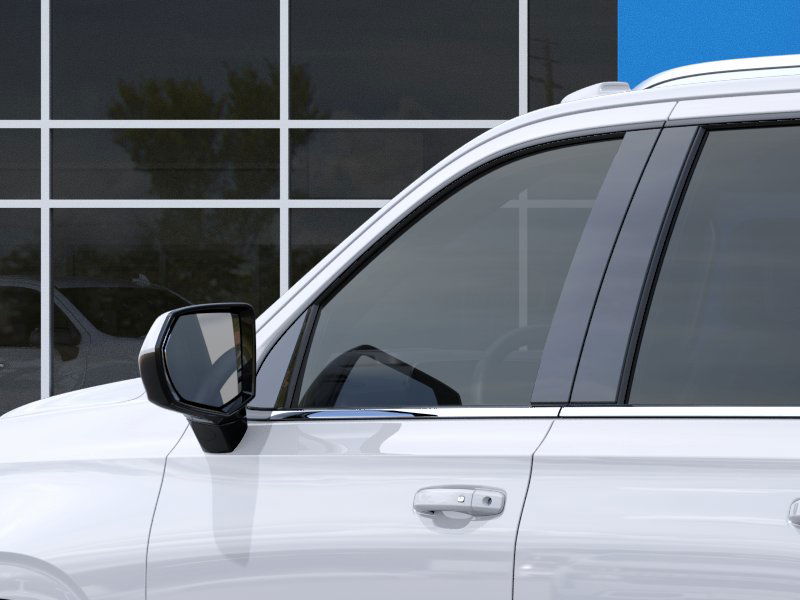 New 2025 Summit White Chevrolet LT image 36
